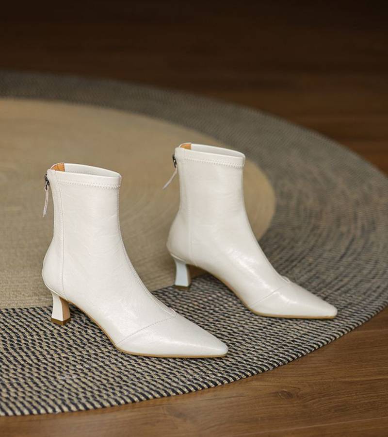 VUI Paris | Bottines en cuir à talon élégant