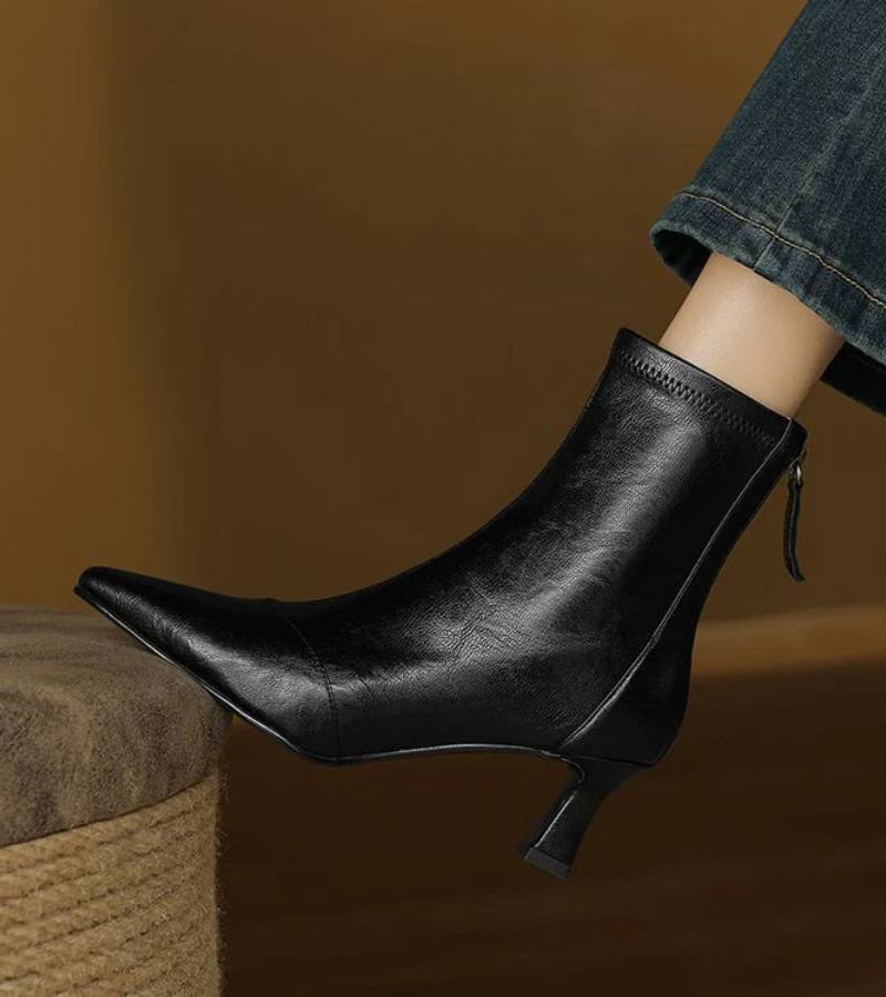 VUI Paris | Bottines en cuir à talon élégant