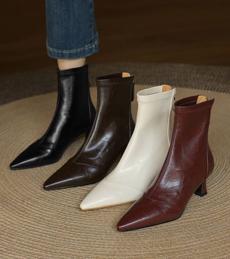 VUI Paris | Bottines en cuir à talon élégant