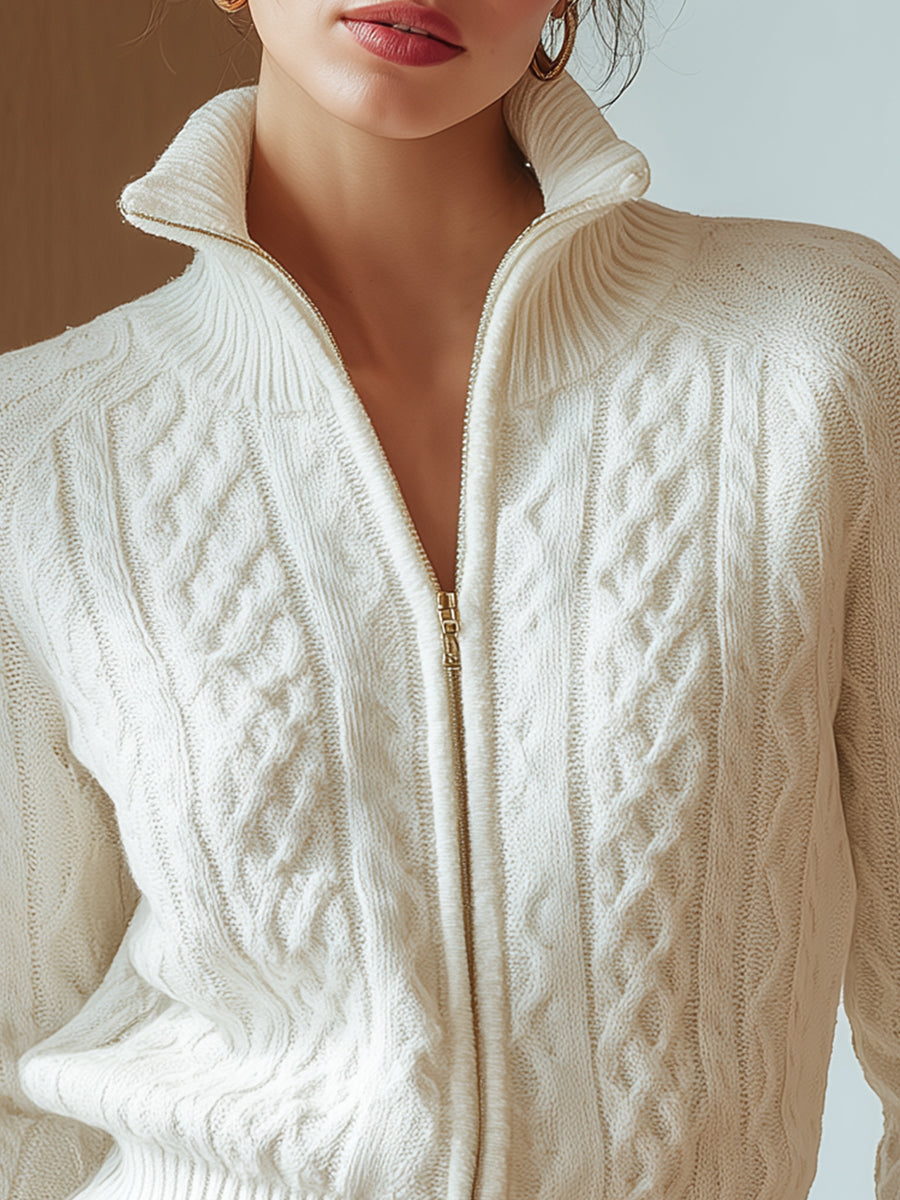VUI Paris | PULL COL MONTANT EN MAILLE DOUCE IMPRIMÉE