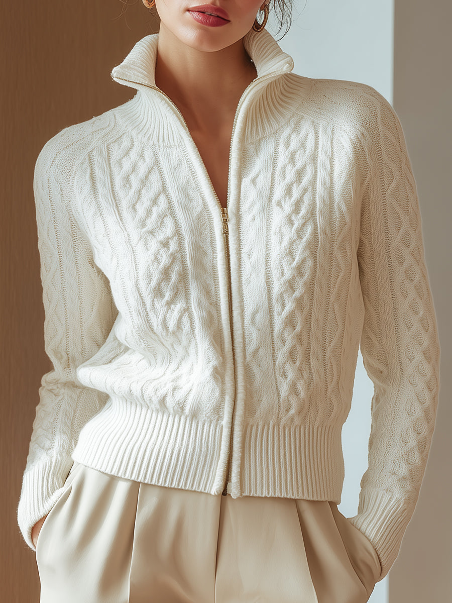 VUI Paris | PULL COL MONTANT EN MAILLE DOUCE IMPRIMÉE