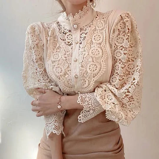 VUI Paris | Chemise à manches longues avec dentelle et détails Tove