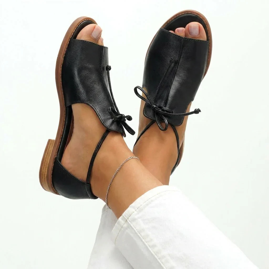 VUI Paris | Sandales Plates en Cuir Nicole
