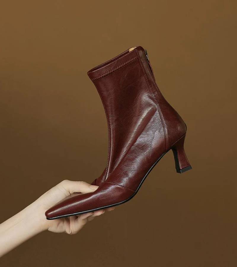 VUI Paris | Bottines en cuir à talon élégant