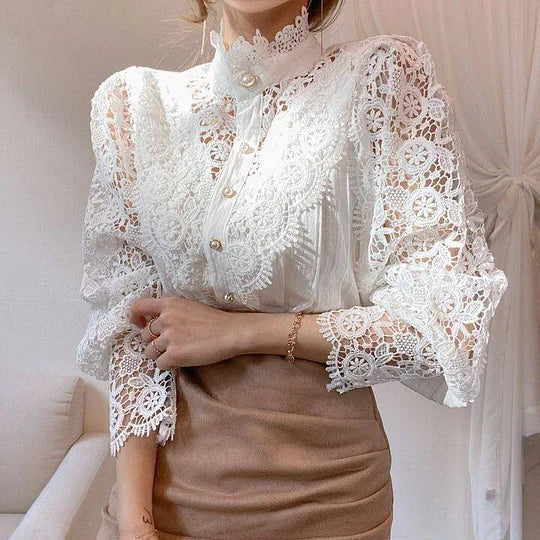 VUI Paris | Chemise à manches longues avec dentelle et détails Tove