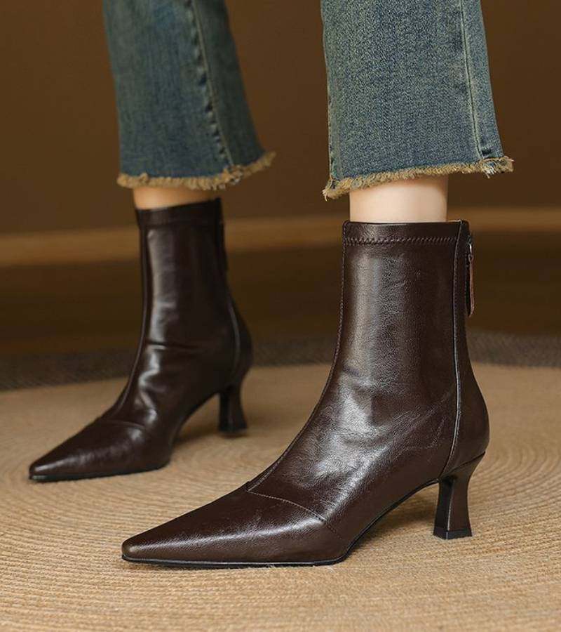 VUI Paris | Bottines en cuir à talon élégant